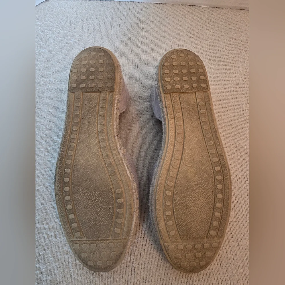 Verbenas Lt. Gray Suede Espadrille Flats size 39